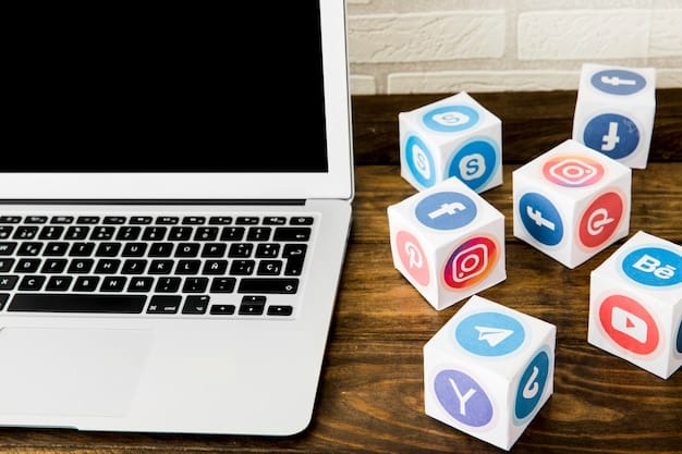 A laptop displaying various social media icons (Facebook, Instagram, Twitter, LinkedIn) surrounding an online course platform interface, highlighting the integration of marketing channels with online education.