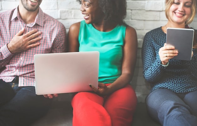 Unlocking Untapped Revenue: Monetizing Niche Online Communities in the US